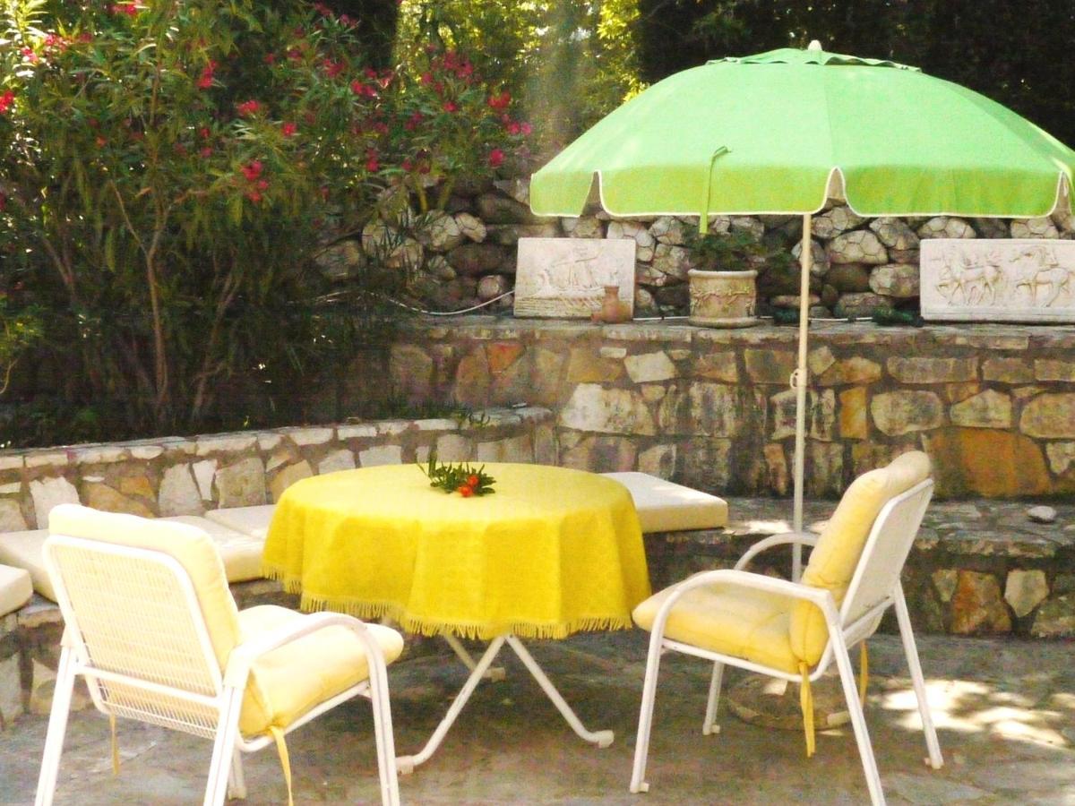 Steinturm Mit Dach-Terrasse Zwischen Fluss, Meer Und Gebirge- Spiti Pirgos Paralia Sergoulas Exterior foto